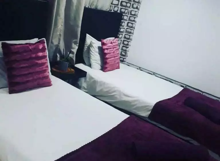Bed and Breakfast Greenhill Chalets Grootfontein