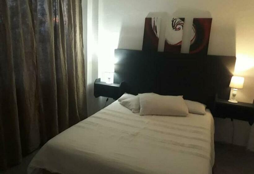 민박 Greenhill Chalets Grootfontein