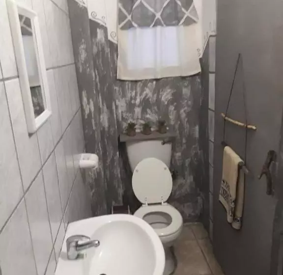 Bed and Breakfast Greenhill Chalets Grootfontein