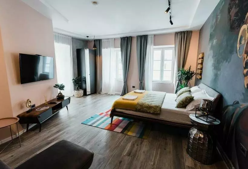 تختخواب و صبحانه Square 19 Boutique