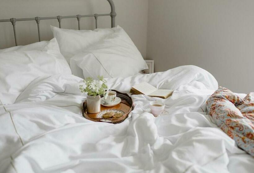 ペンション Flore House