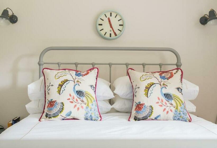 ペンション Flore House