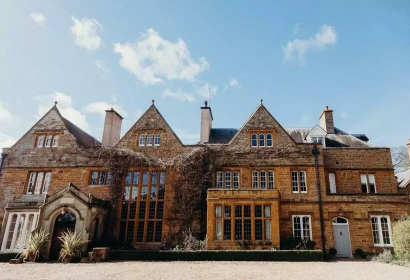 Majatalo Flore House