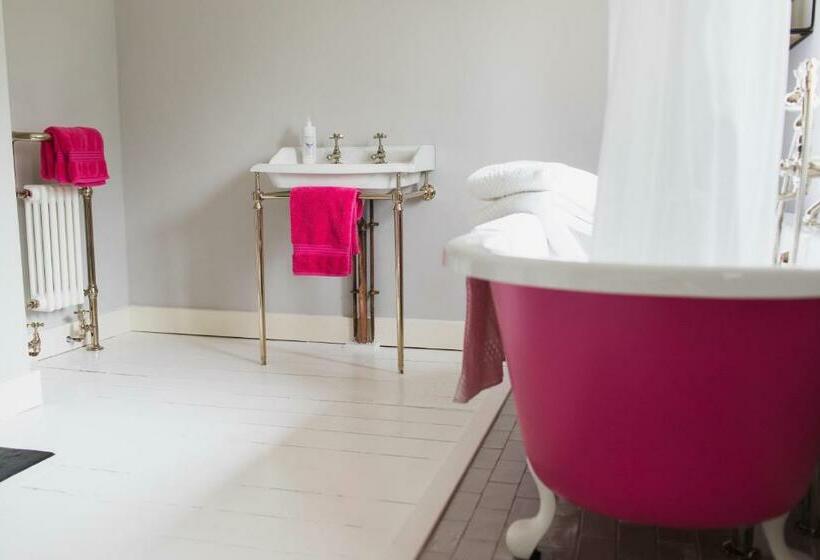 ペンション Flore House