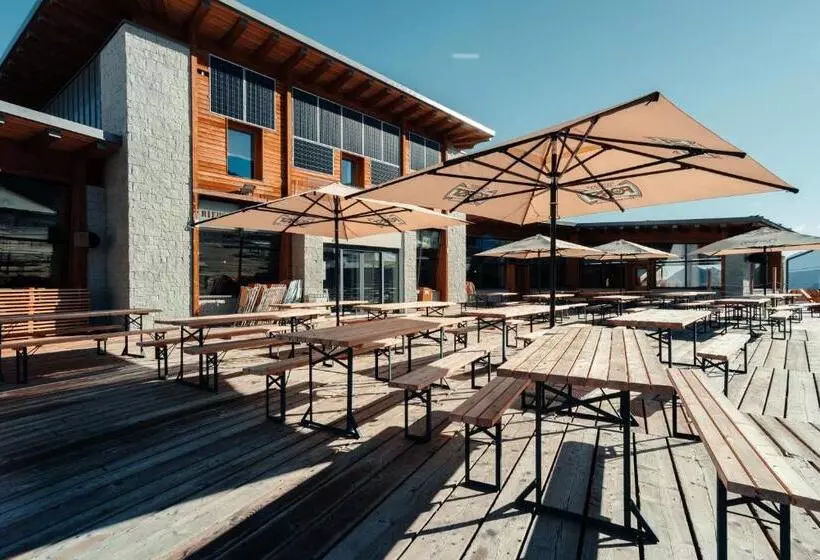 リゾートホテル Capanna Presena