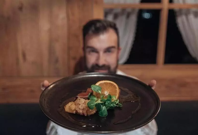 リゾートホテル Capanna Presena