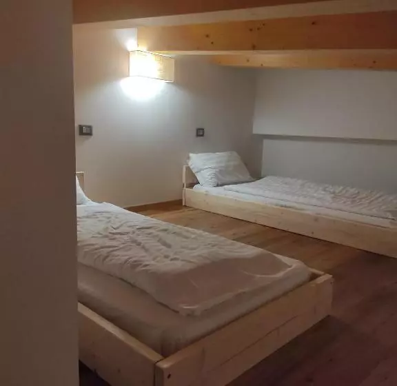 リゾートホテル Capanna Presena