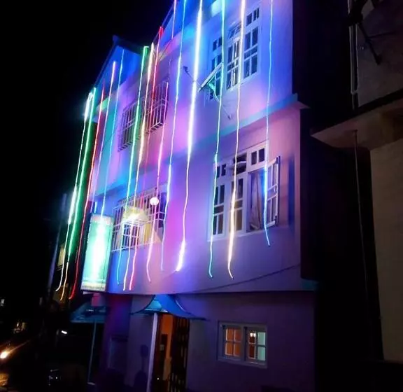 Very Homely Hotel For Tourists