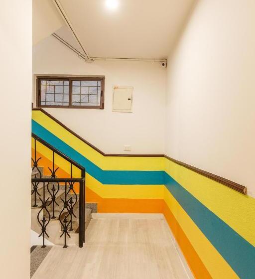 هاستل Locul Central   Church Street