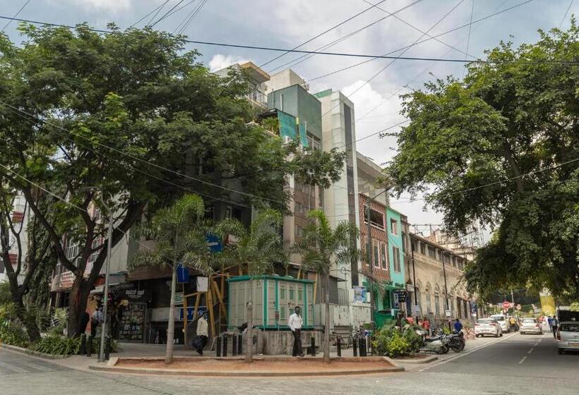 هاستل Locul Central   Church Street