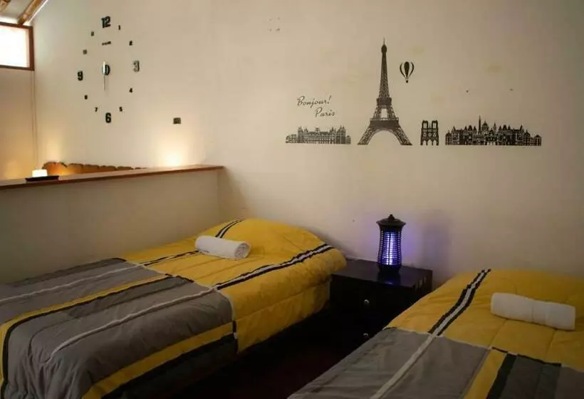 ベッドアンドブレックファースト Lunawasi Hospedaje