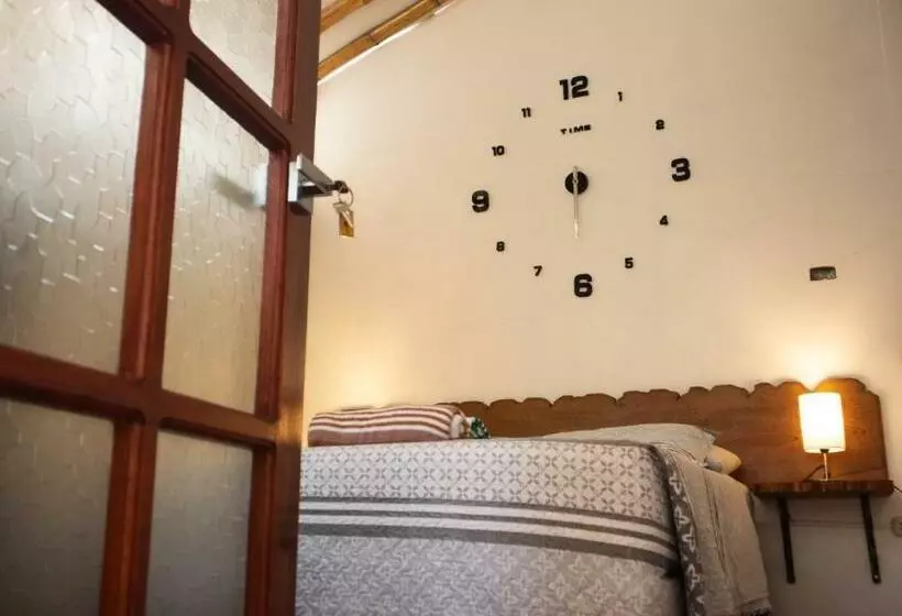 ベッドアンドブレックファースト Lunawasi Hospedaje