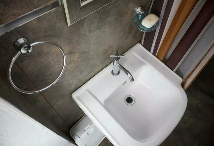 ベッドアンドブレックファースト Lunawasi Hospedaje