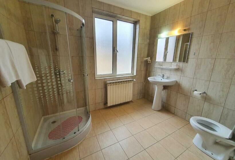 مبيت وإفطار Moldotour