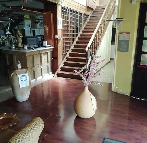 Отель La Carina