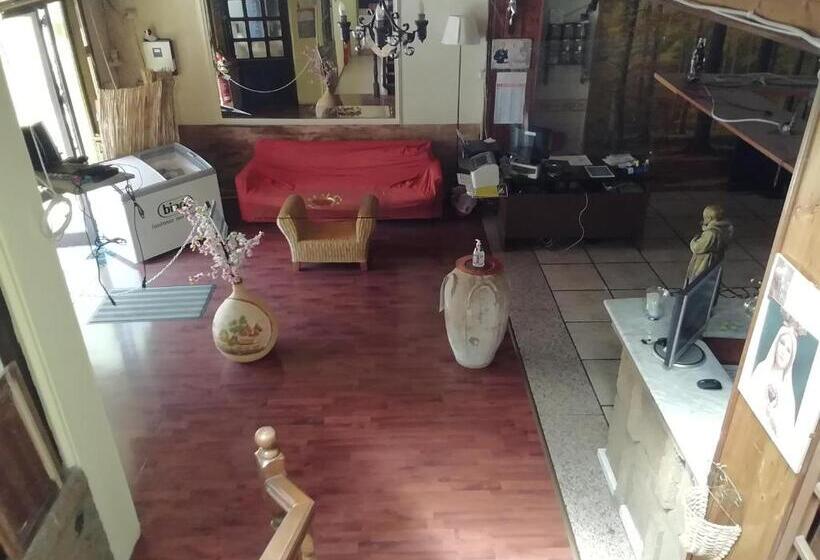 Отель La Carina