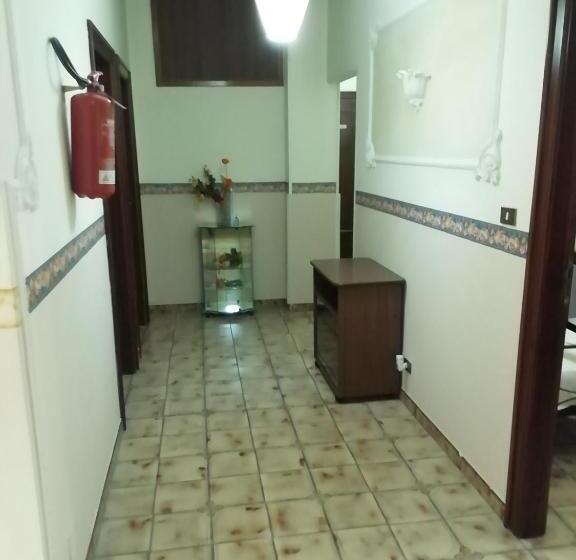 Отель La Carina