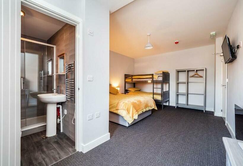 호텔 Rooms At Number 4