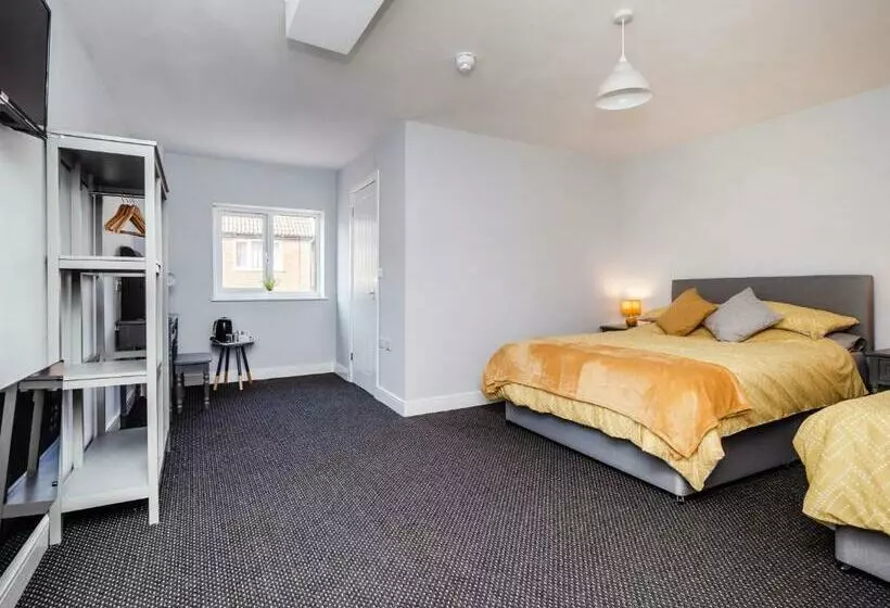 Hotelli Rooms At Number 4