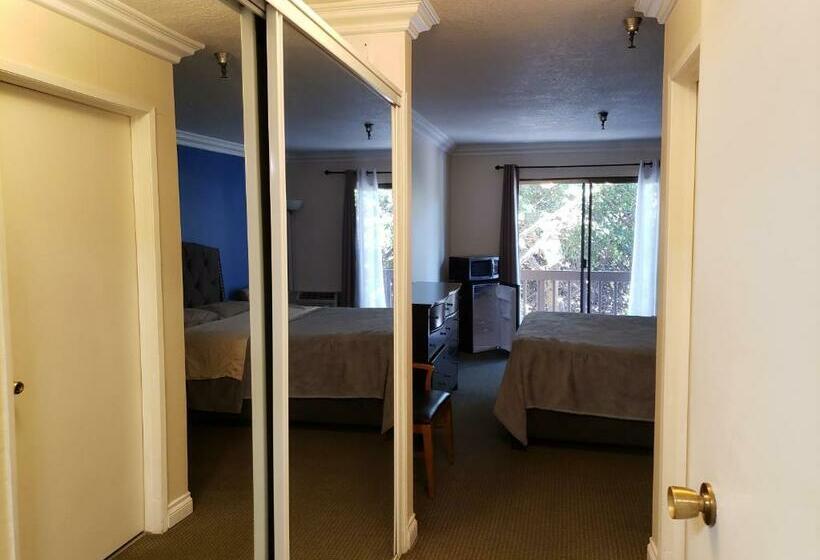 בית מלון כפרי Olympic Suites B08