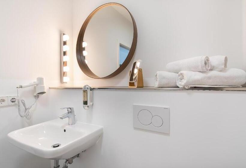 Metropol Apartments & Suites