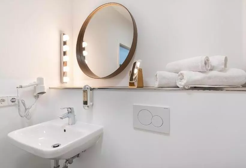 Metropol Apartments & Suites