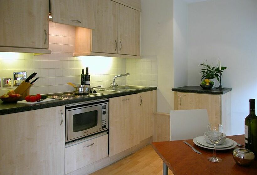 Atrium by Bridgestreet Apartments