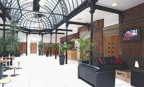 Atrium by Bridgestreet Apartments