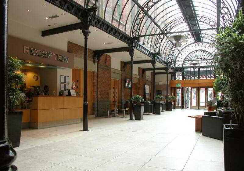 Atrium by Bridgestreet Apartments