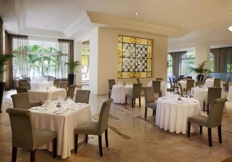 فندق El Dorado Royale Catamarán, Cenote & More Inclusive