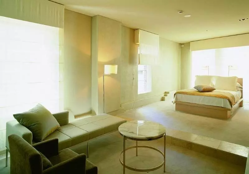 בית מלון כפרי Establishment