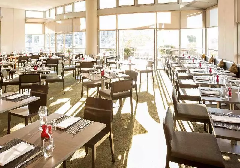 Отель Ibis Sydney Olympic Park