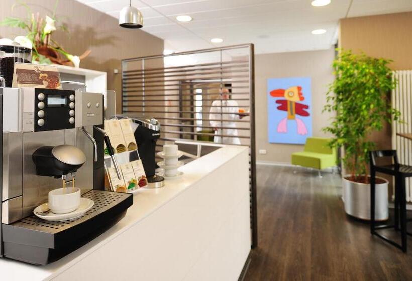 ホテル Inndependence