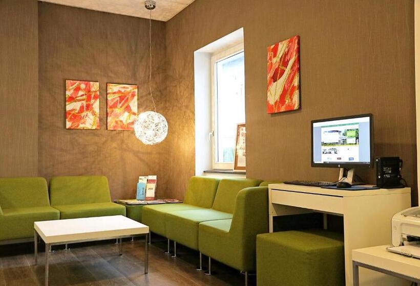 ホテル Inndependence