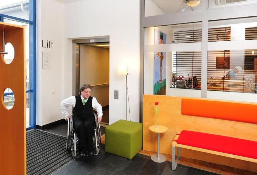 ホテル Inndependence