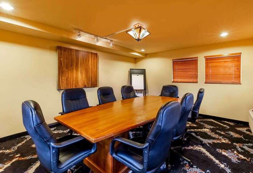 فندق La Quinta By Wyndham Vancouver