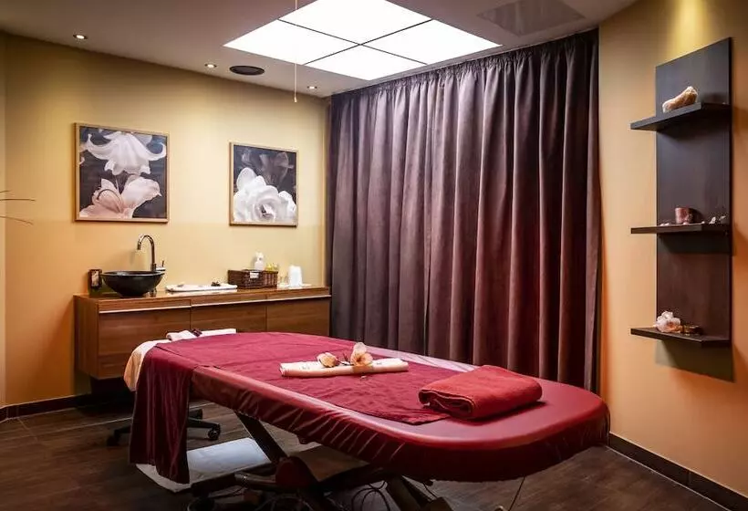 Mauritius Hotel & Therme