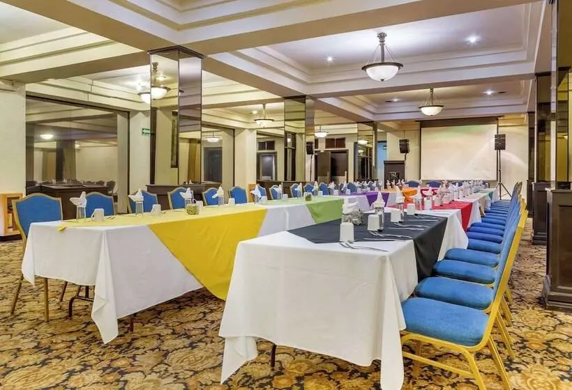 هتل Quality Inn Chihuahua San Francisco