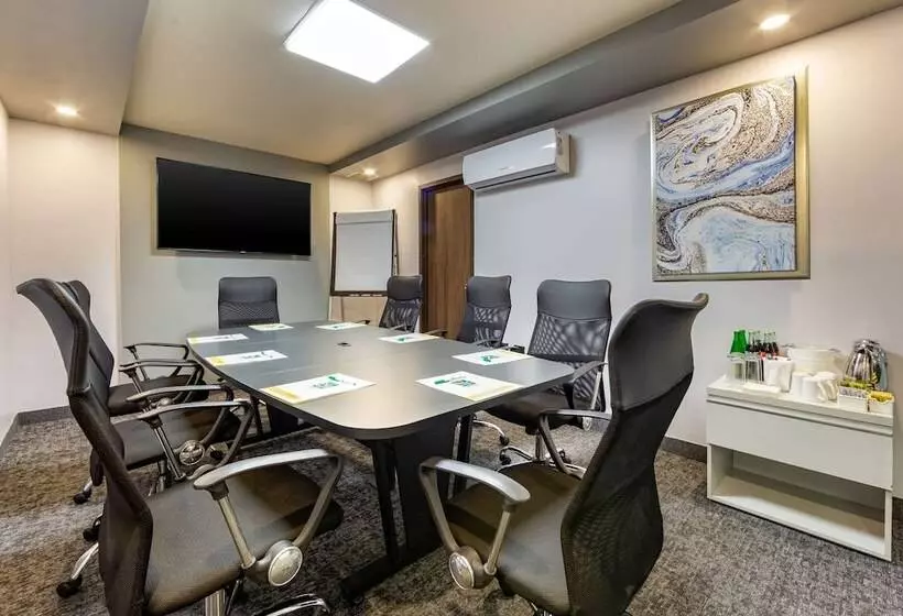 هتل Quality Inn Chihuahua San Francisco