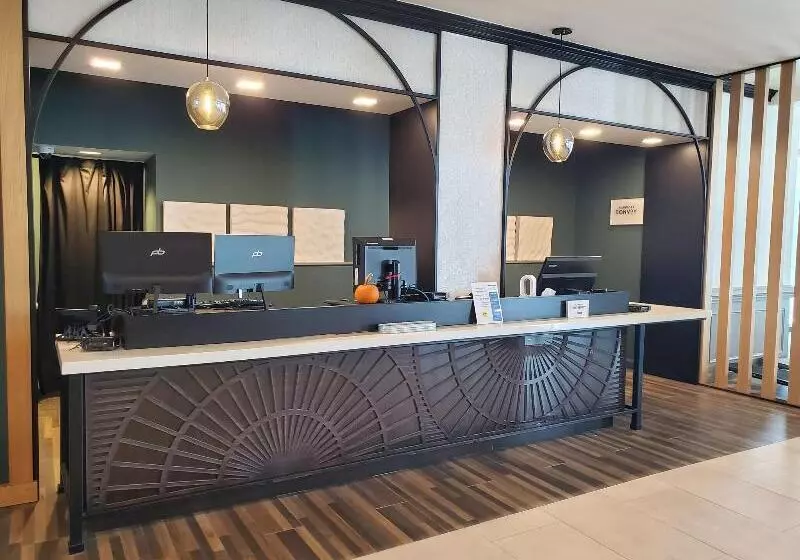 هتل Sheraton Oceanfront