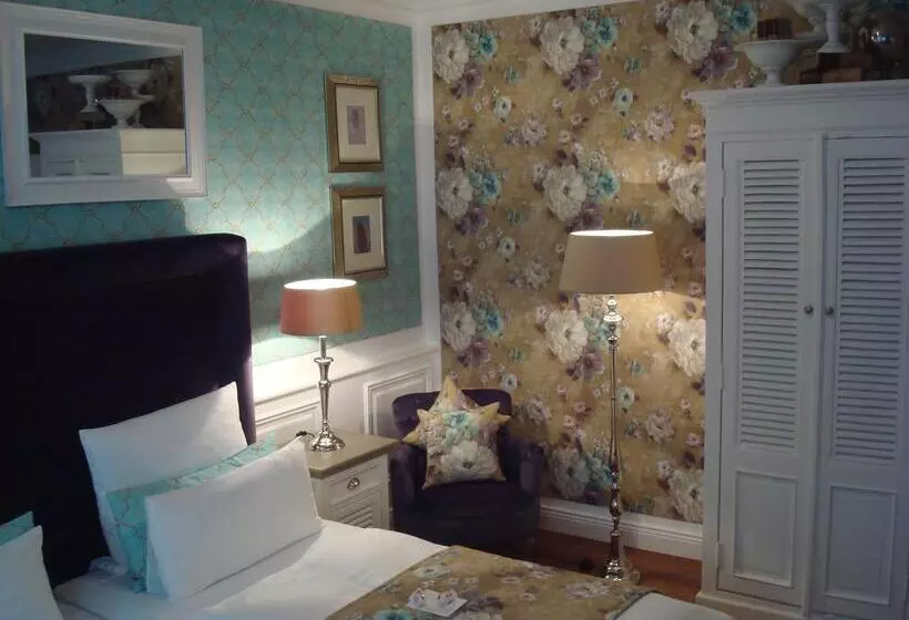 בית מלון כפרי Sir & Lady Astor