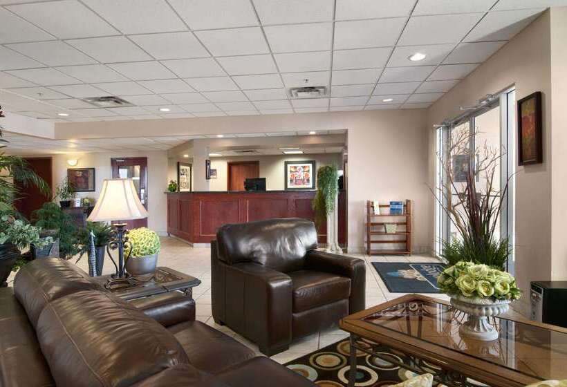 ホテル Travelodge By Wyndham Stony Plain