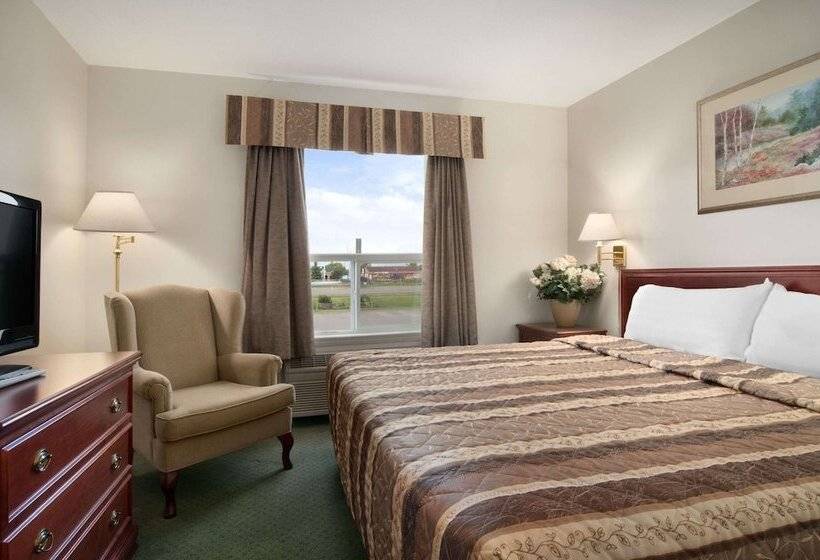 ホテル Travelodge By Wyndham Stony Plain