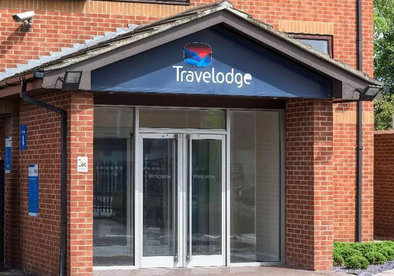 Отель Travelodge London Park Royal