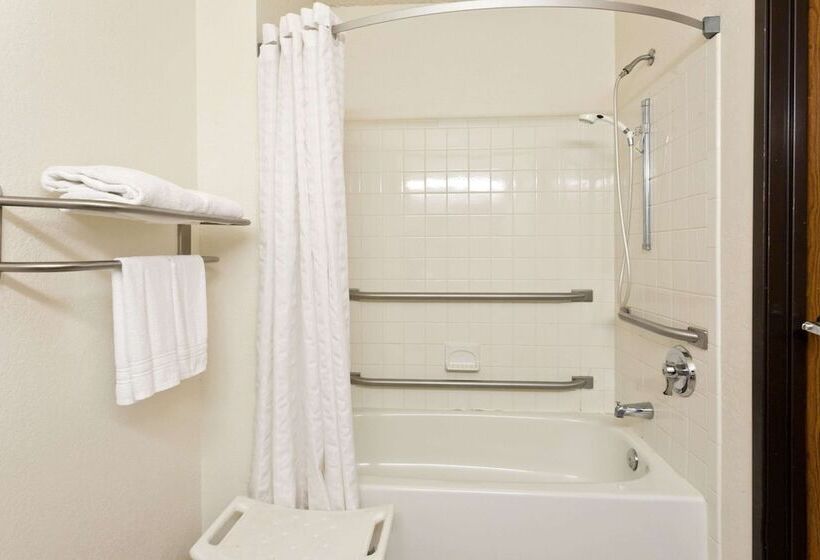 Мотель Super 8 By Wyndham Lexington Park/california Area