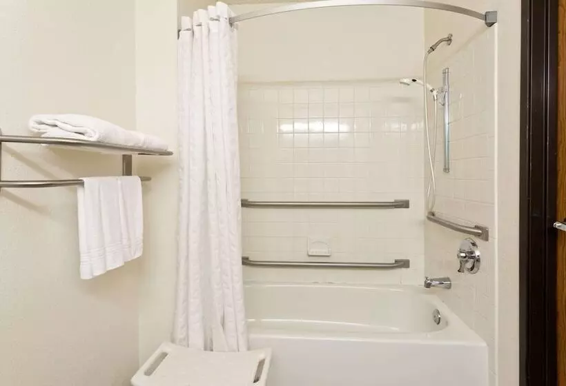 فندق على الطريق Super 8 By Wyndham Lexington Park/california Area