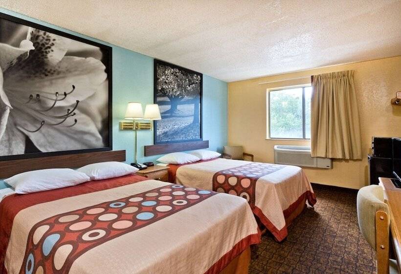 Мотель Super 8 By Wyndham Lexington Park/california Area