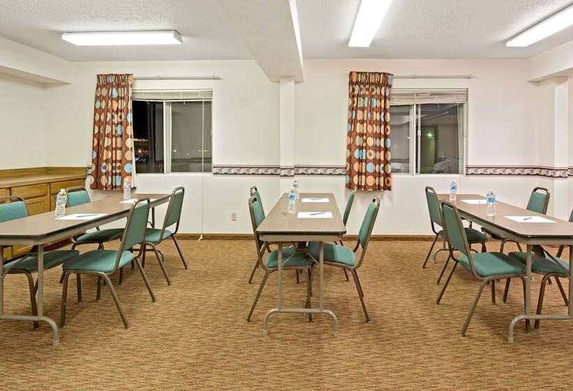 فندق على الطريق Super 8 By Wyndham Plano/dallas Area