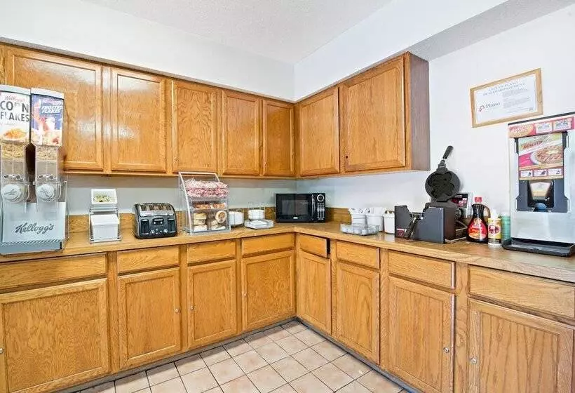 מוטל Super 8 By Wyndham Plano/dallas Area