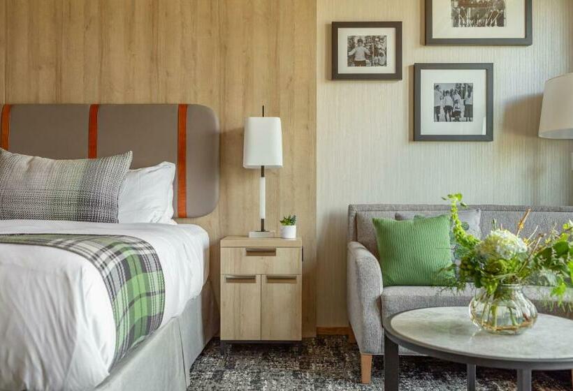 Headwaters Lodge At Eagle Ranch Resort